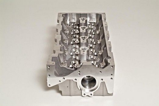 Головка блока цилиндров 908720 AMC