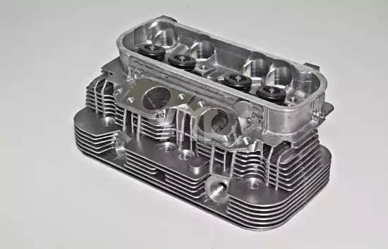 Головка блока цилиндров 910183 AMC