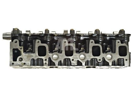 Головка блока цилиндров 909155 AMC