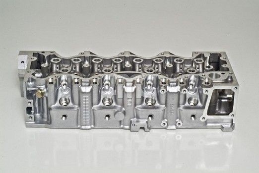 Головка блока цилиндров 908532 AMC