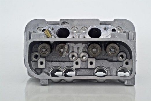 Головка блока цилиндров 910189 AMC