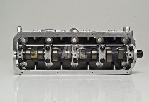 Головка блока цилиндров 908132 AMC